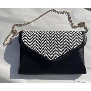 Black And White Envelope Purse By Neiman Marcus